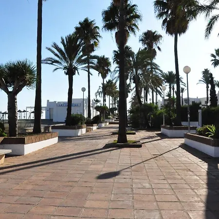 2201-lovely 2 Bedrooms With Terrace And Pool شقة *