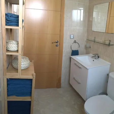 2201-lovely 2 Bedrooms With Terrace And Pool مانيلفا